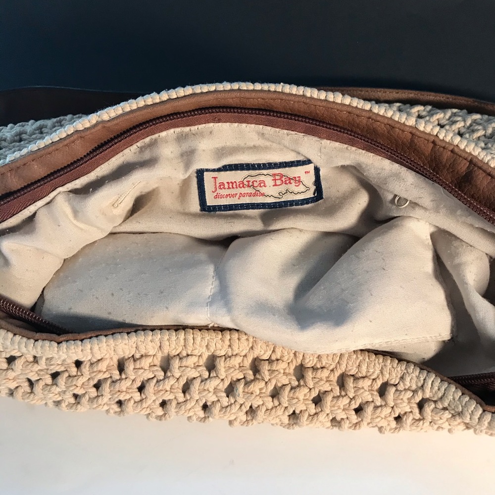 Hand bag